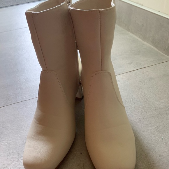 Boots for sell - Picture 3 of 4